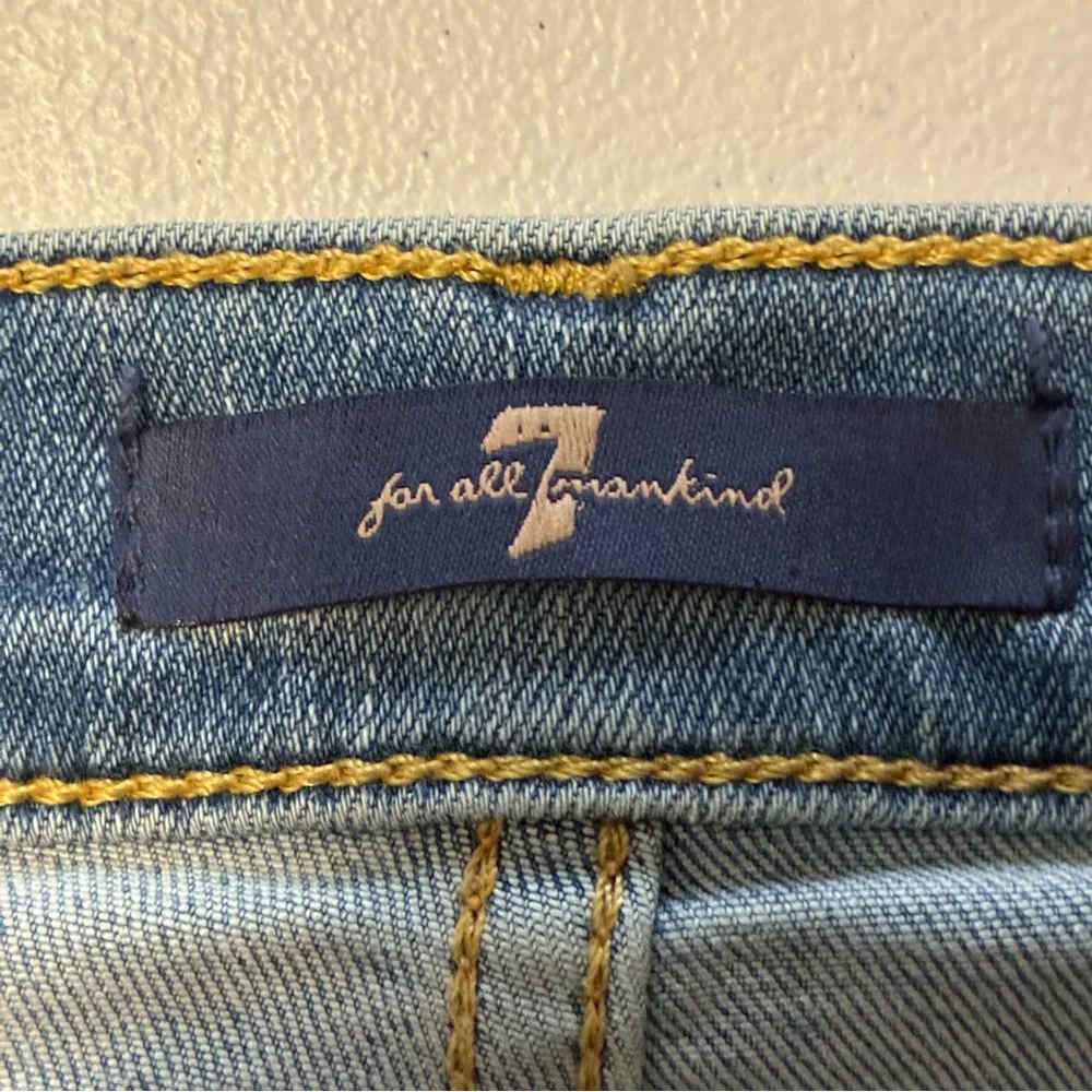 7 FOR ALL MANKIND JOSEFINA FEMININE BOYFRIEND JEANS NWT - Picture 4 of 11